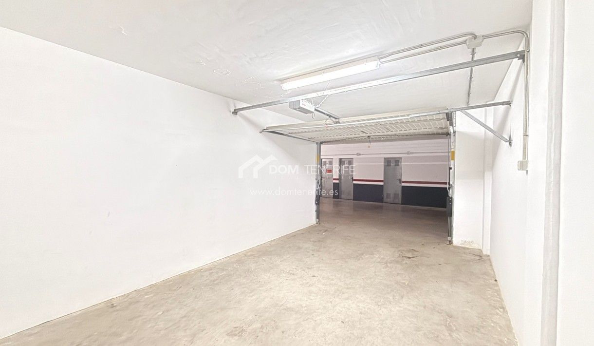Garage for sale in Adeje