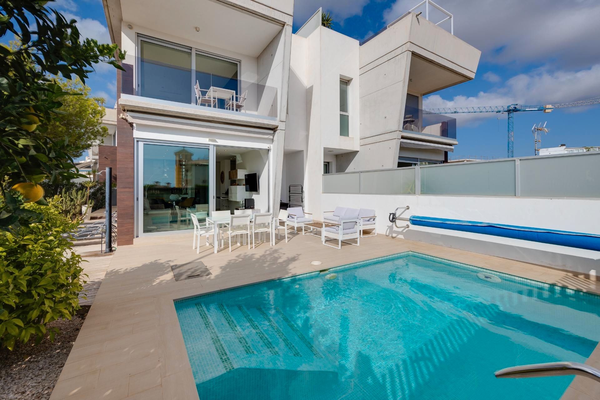 Swimming pool of House or chalet for sale in Orihuela  with Air Conditioner, Private garden and Terrace
