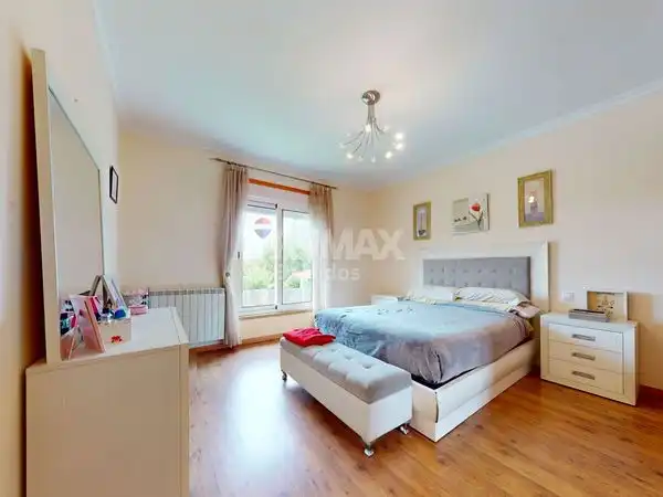 Dormitori de Casa o xalet en venda en A Cañiza   amb Calefacció, Jardí privat i Parquet