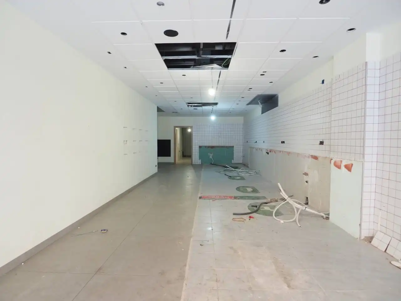 Business premises for sale in Calle Mare de Déu de Núria, imagen 2