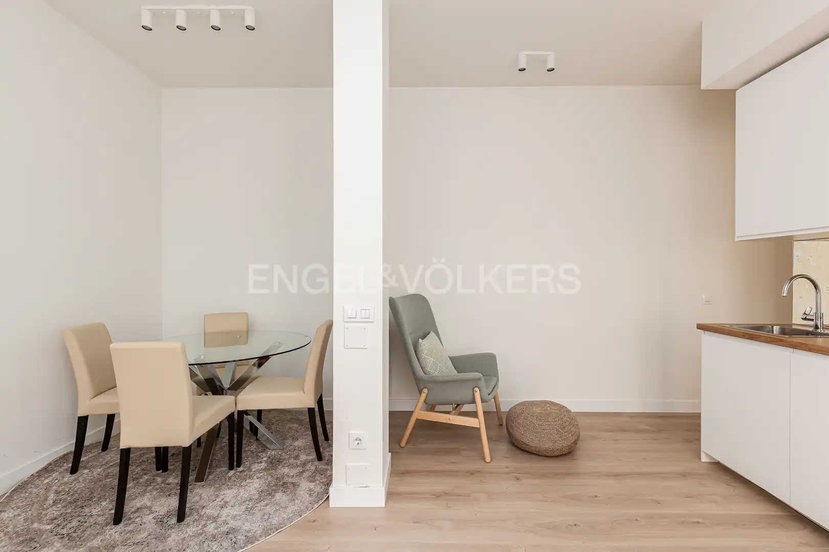 Wohnzimmer von Wohnung zur Miete in Madrid mit Klimaanlage, Heizung und Möbliert