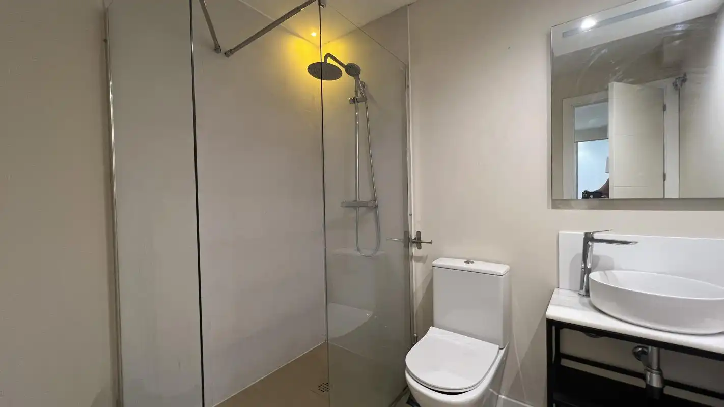 Baño de Piso de alquiler en Madrid con Aire acondicionado, Calefacción y Terraza