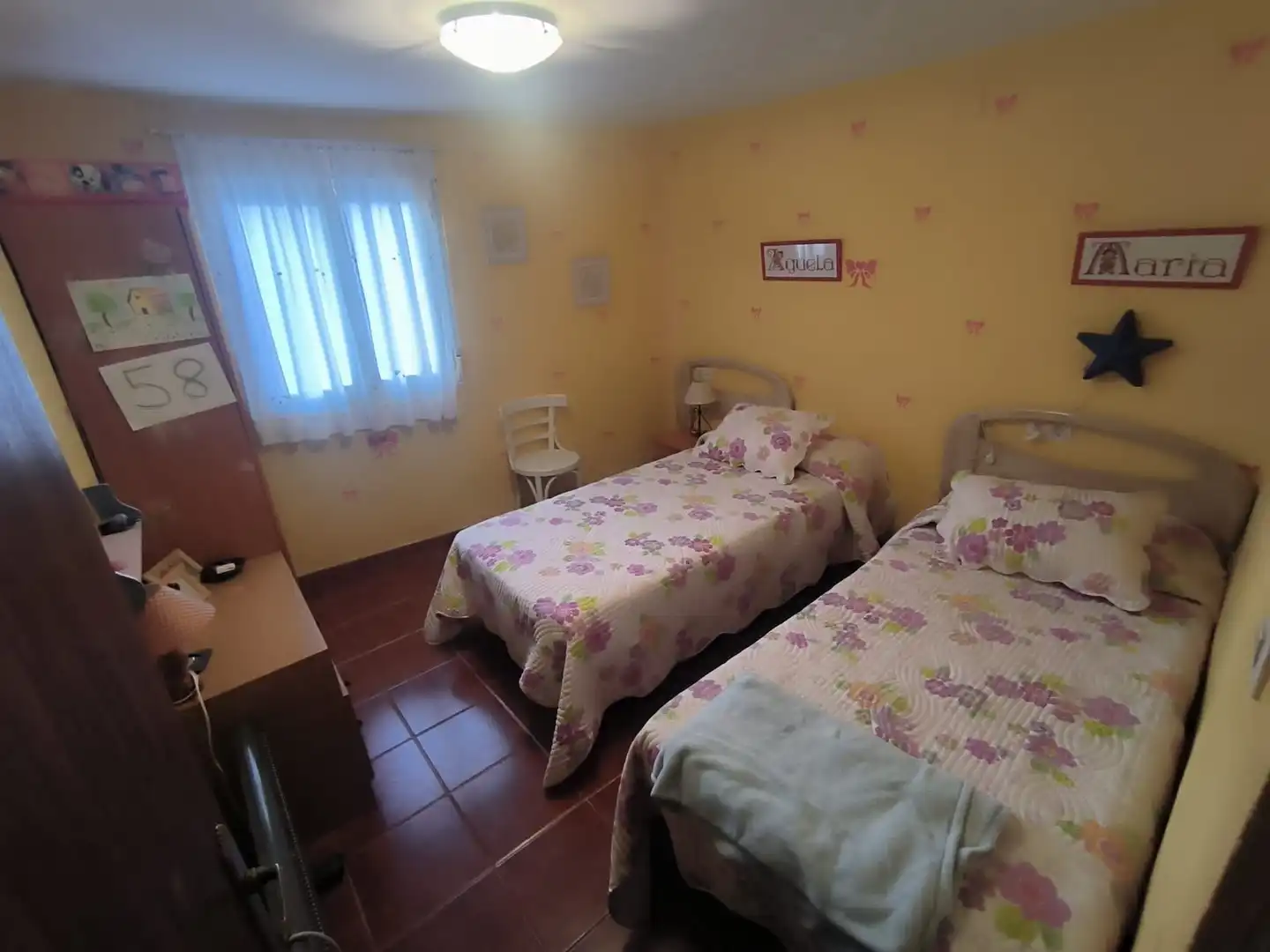 Dormitori de Casa o xalet en venda en Briviesca amb Calefacció, Jardí privat i Terrassa