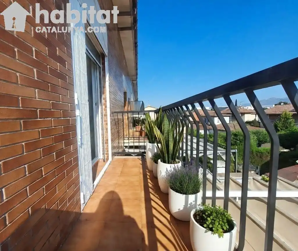 Terraza de Casa adosada en venta en Martorell con Aire acondicionado, Calefacción y Jardín privado