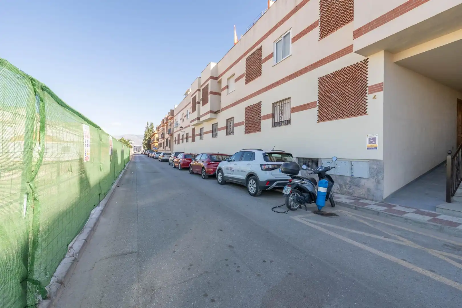 Aparcament de Pis en venda en Churriana de la Vega amb Piscina comunitària