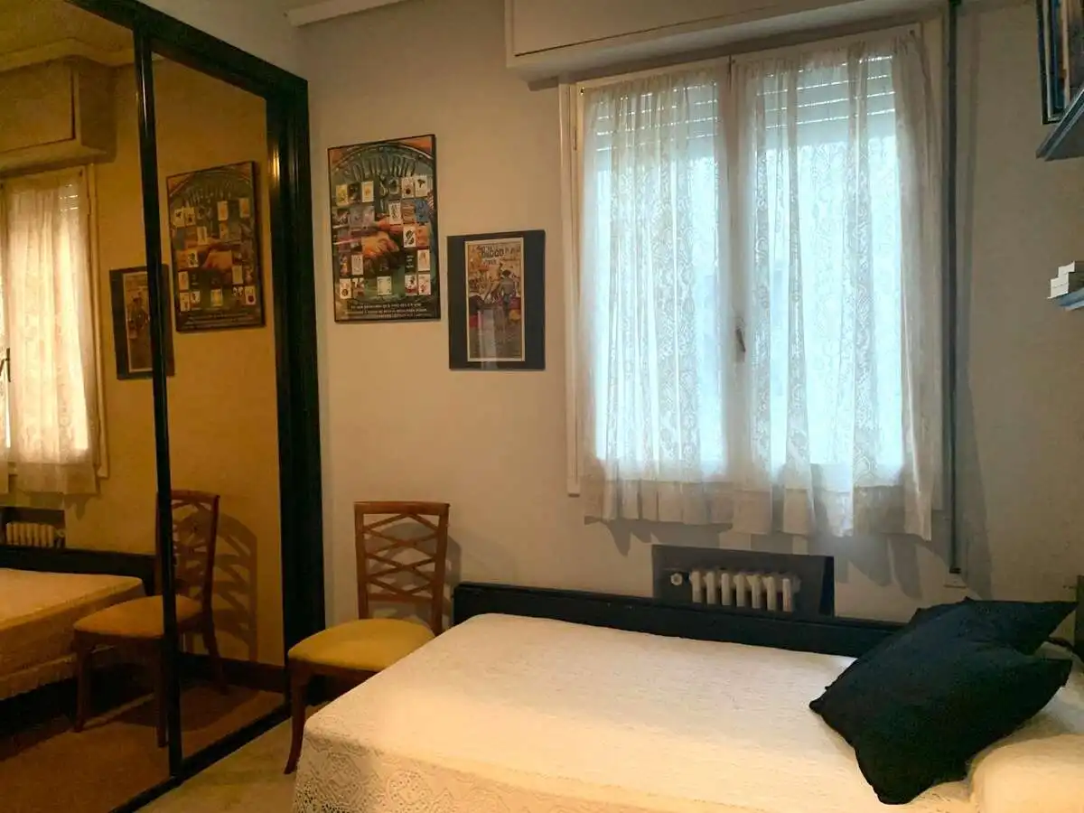 Habitación de Piso en venta en Bilbao  con Calefacción, Terraza y Trastero