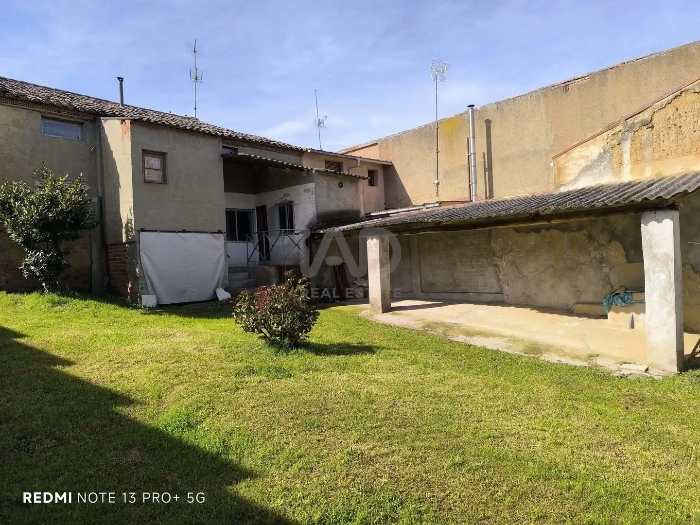 Exterior view of Houses for sale in Castilfalé  with Terrace