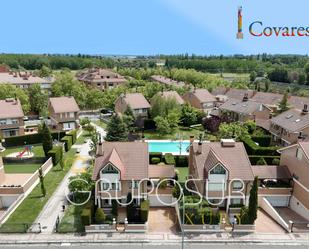 Exterior view of House or chalet for sale in Valladolid Capital  with Heating, Private garden and Parquet flooring