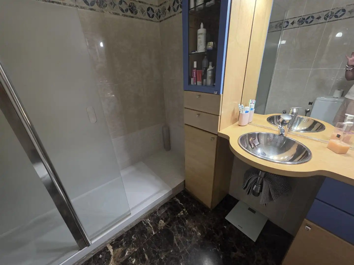 Baño de Piso en venta en Santa Coloma de Gramenet con Aire acondicionado, Calefacción y Terraza