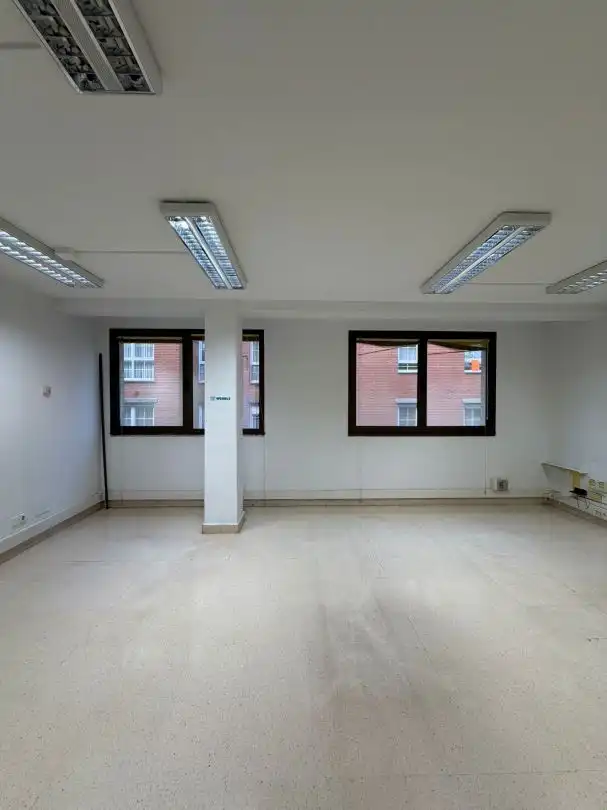 Oficina en venta en La Calzada