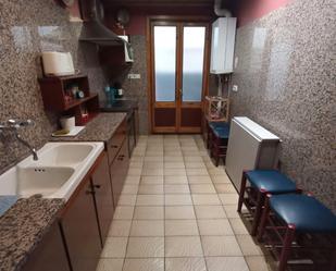Kitchen of Flat for sale in Vic  with Heating and Oven