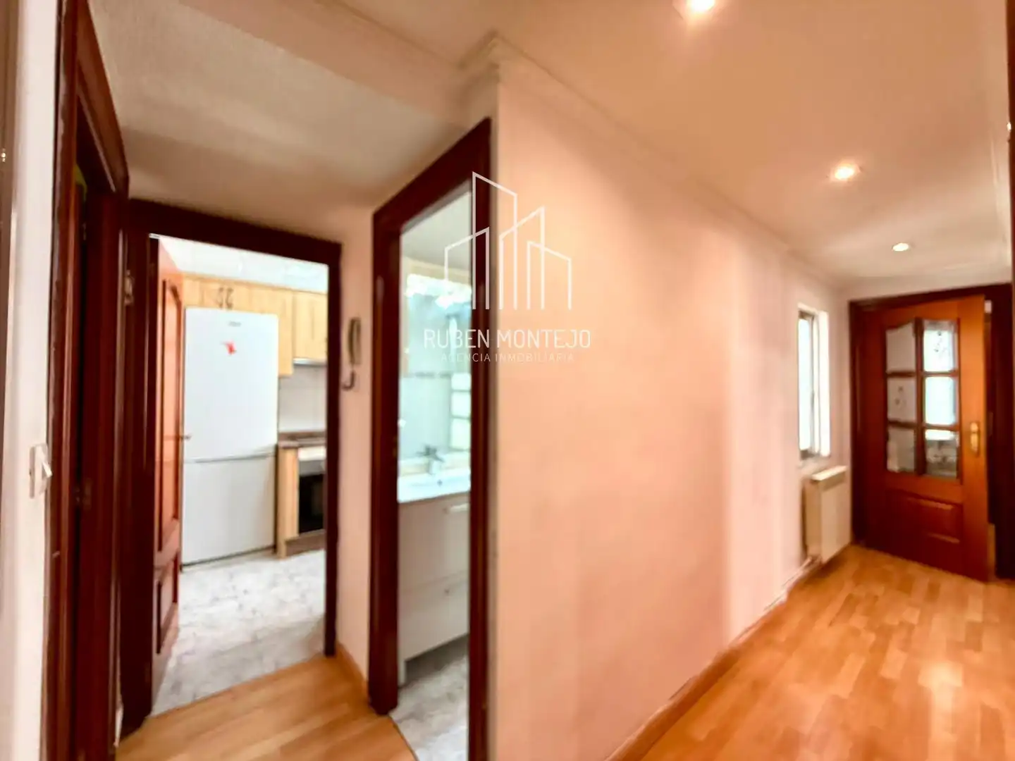 Vista exterior de Piso de alquiler en Salamanca con Calefacción, Parquet y Terraza