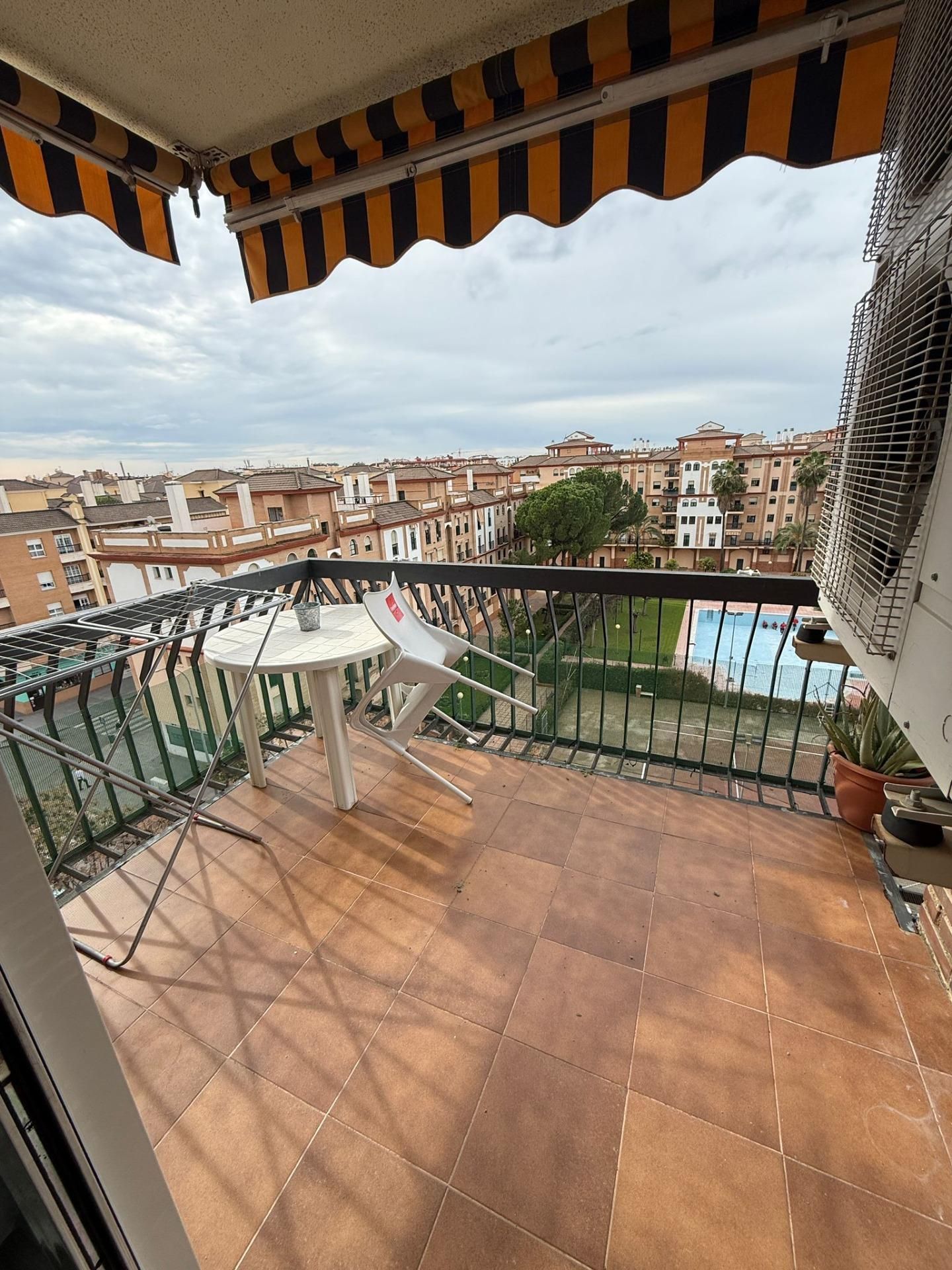 Flat to rent in Ciudad Jardín - Zoco, Poniente-Sur