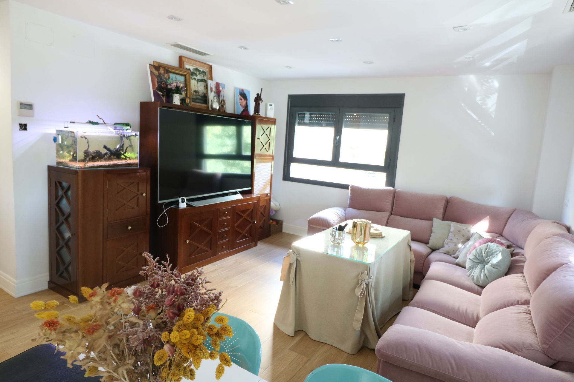 Living room of Flat for sale in  Sevilla Capital  with Air Conditioner