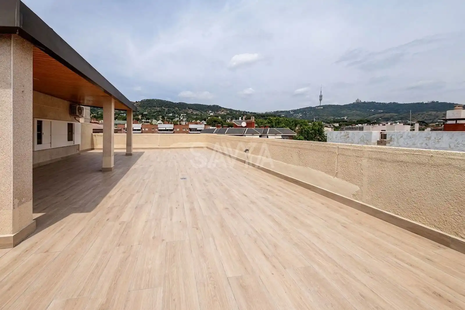 Terrasse von Dachboden zur Miete in Barcelona mit Klimaanlage, Heizung und Terrasse