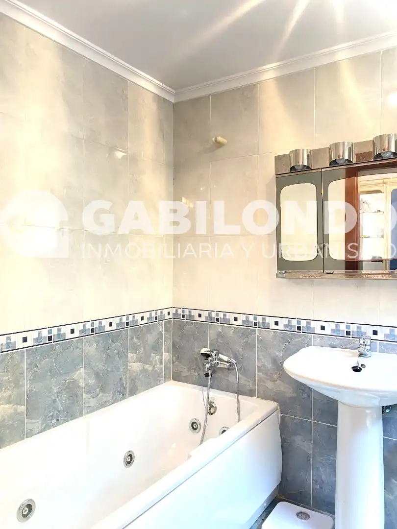 Bathroom of Flat for sale in Mendaro  with Heating, Parquet flooring and Furnished