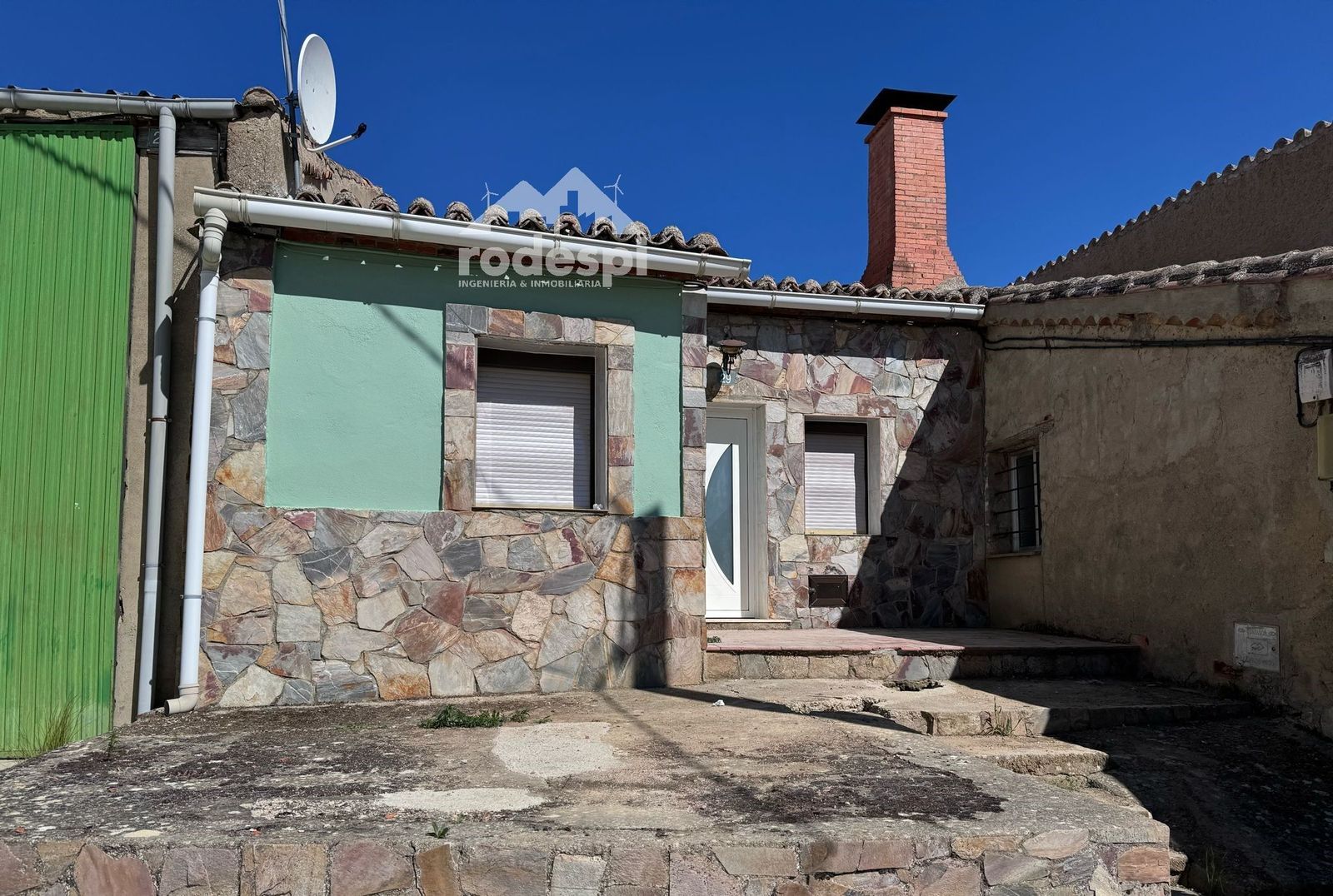 Exterior view of Single-family semi-detached for sale in Villardondiego  with Terrace, Storage room and Furnished