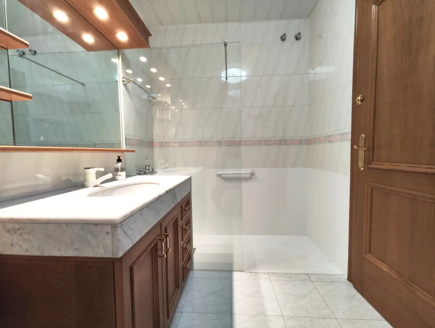 Baño de Piso en venta en Terrassa con Aire acondicionado, Calefacción y Balcón