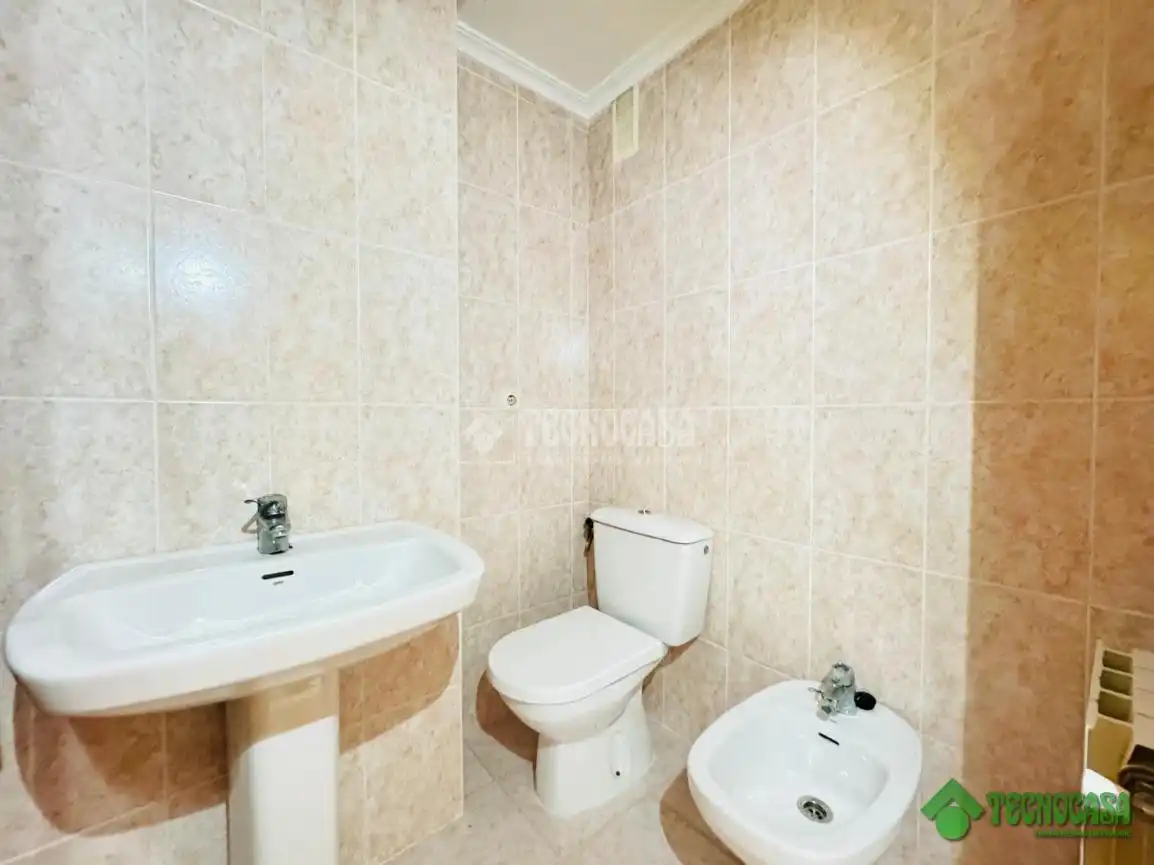 Baño de Piso en venta en Pozo Cañada con Calefacción y Terraza
