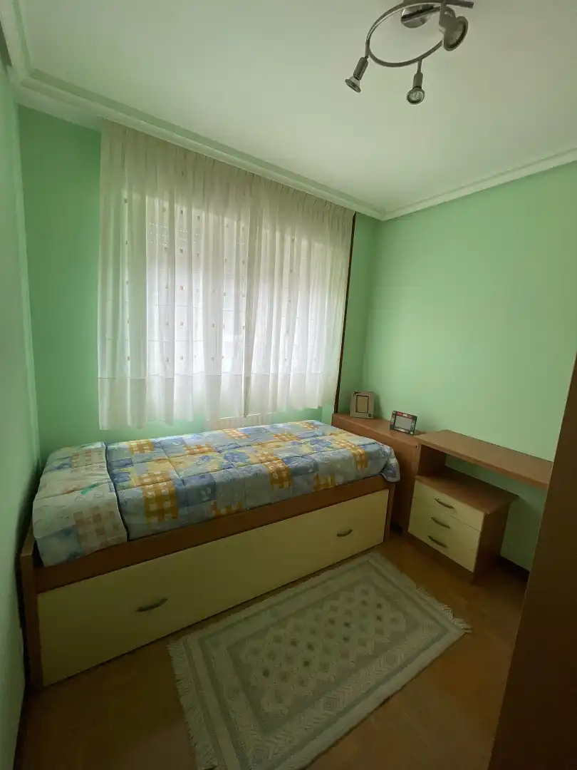 Bedroom of Flat for sale in Renedo