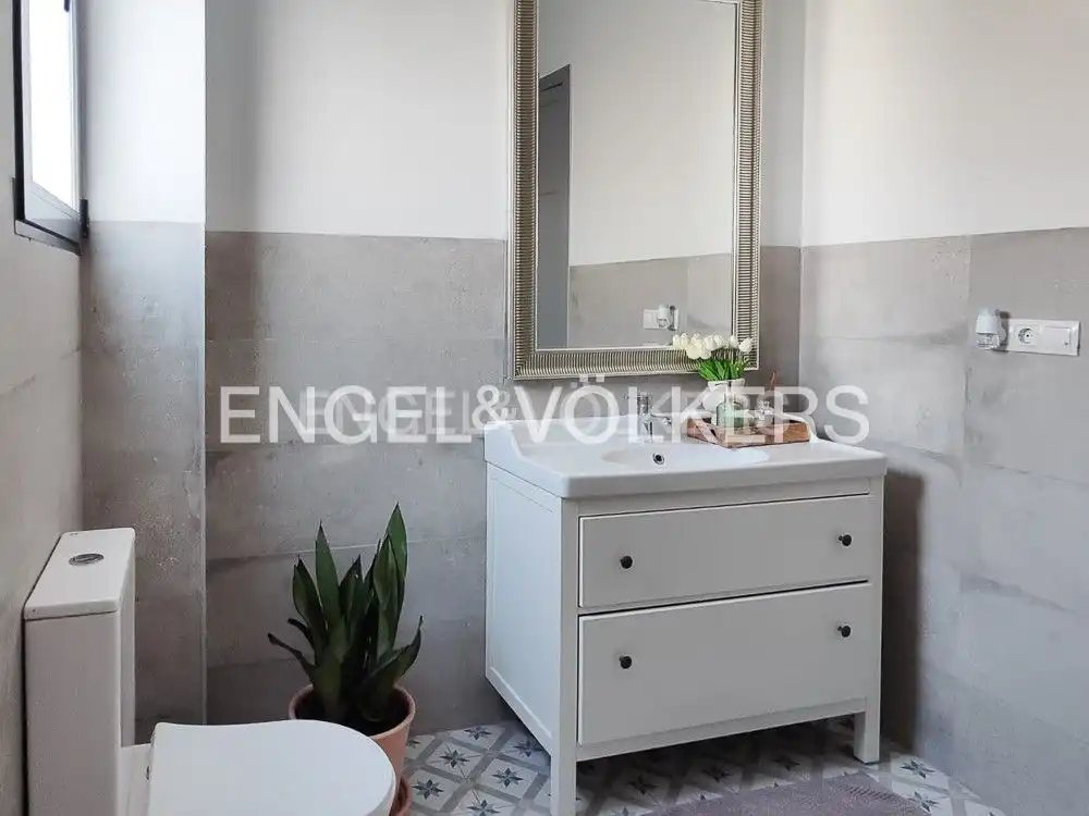 Bathroom of Houses for rent in Alfafar  with Air Conditioner, Heating and Private garden