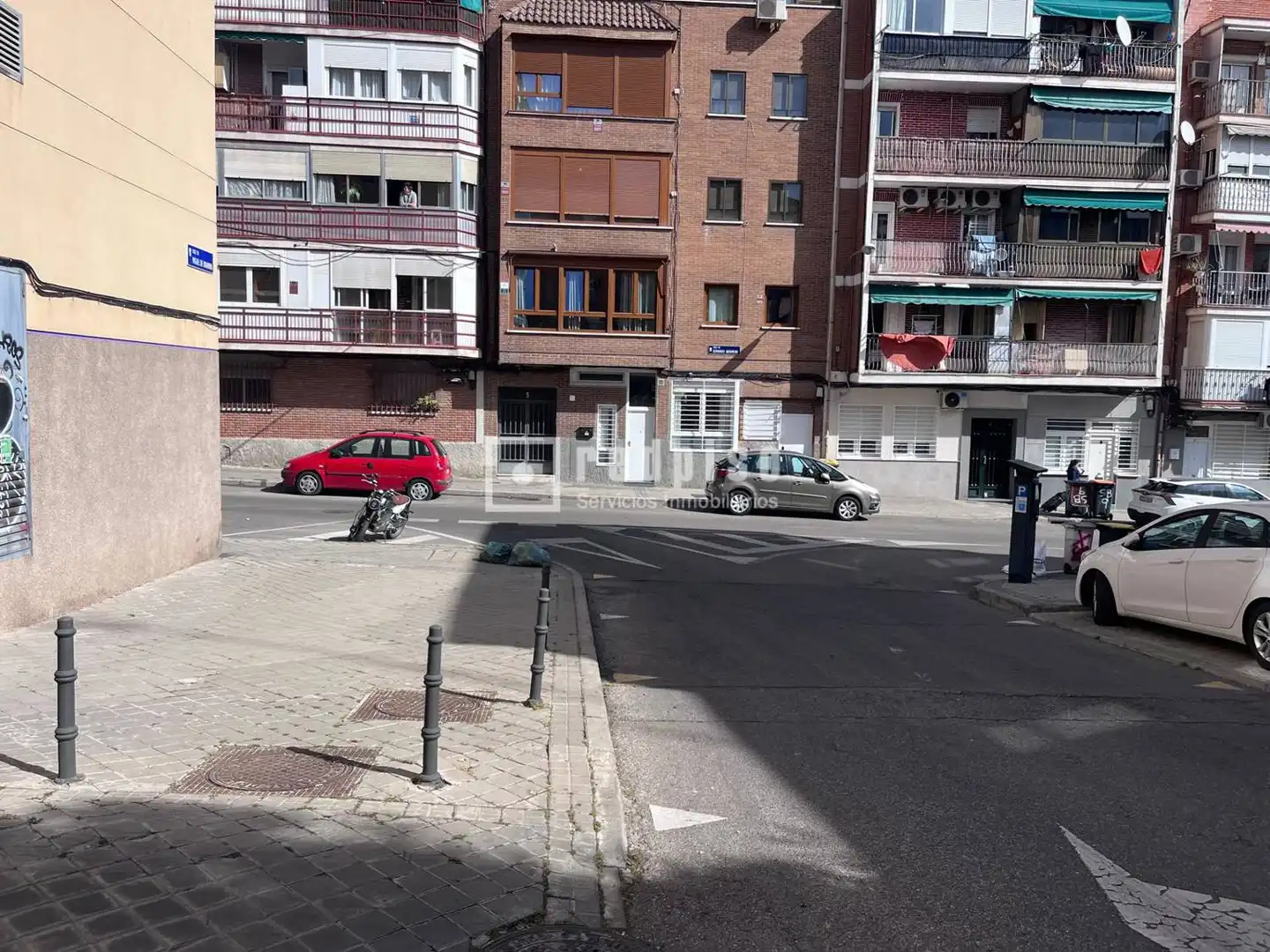 Parking de Piso en venta en Madrid con Aire acondicionado, Calefacción y Jardín privado