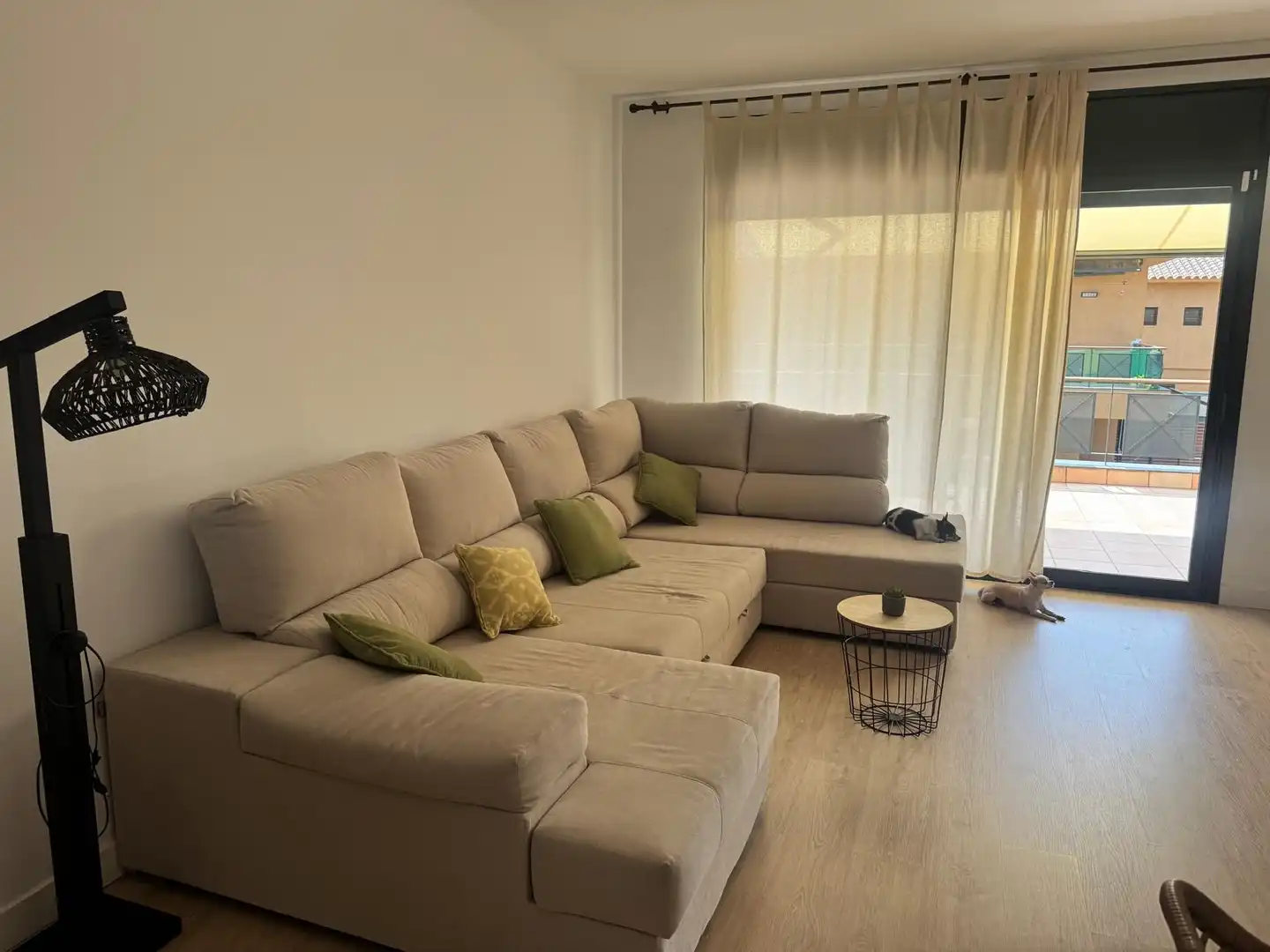 Piso de alquiler en Navata