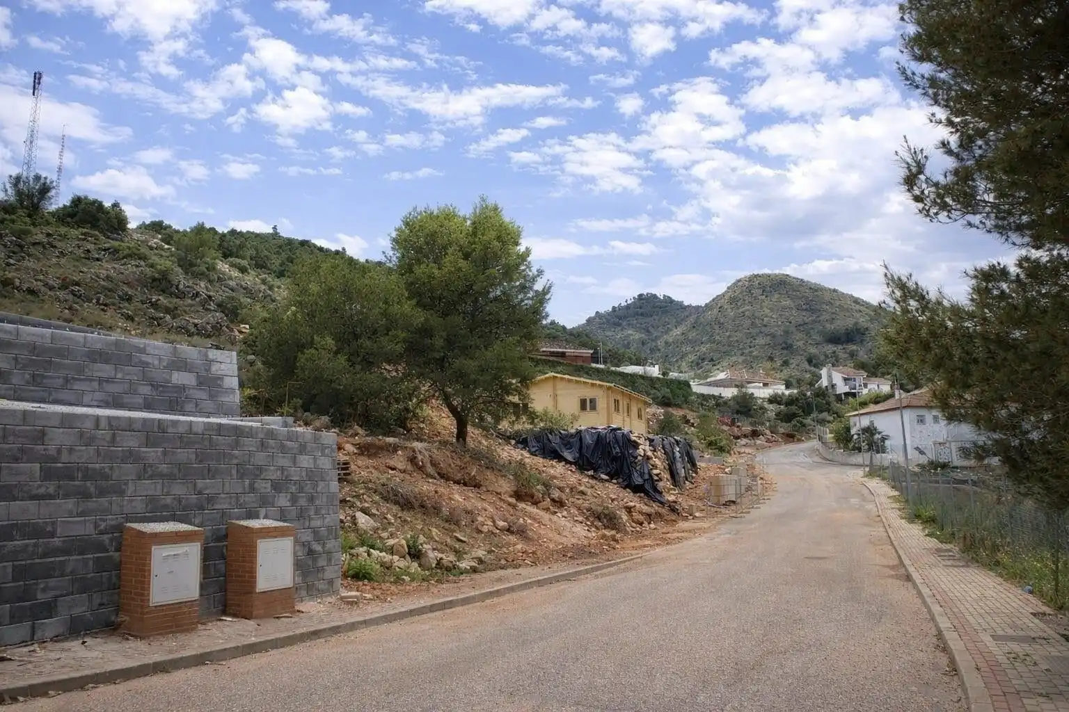 Terreny residencial en venda a Calle Cañete la Real 64, imagen 2