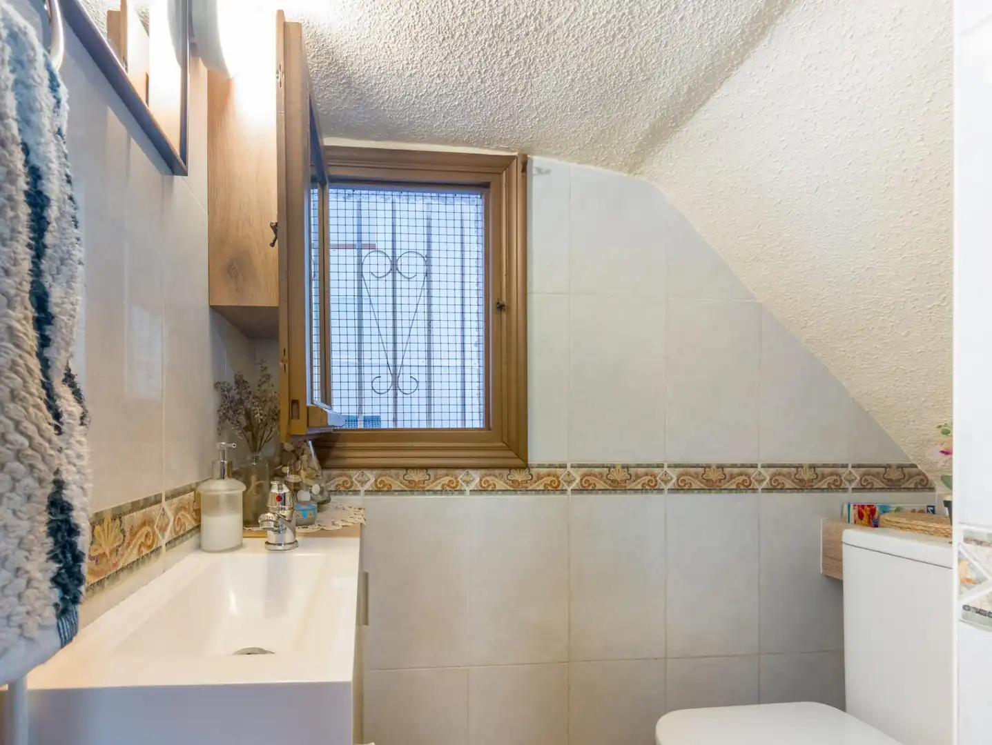 Baño de Casa o chalet en venta en Torrevieja con Aire acondicionado, Jardín privado y Amueblado