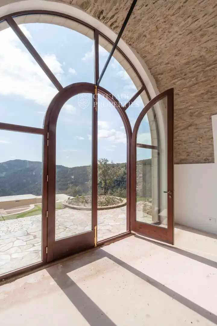 Country homes for sale in Llambilles  with Air Conditioner, Heating and Private garden