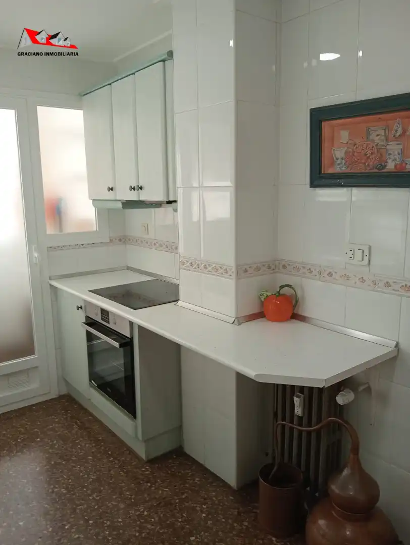 Cocina de Piso en venta en Albacete con Calefacción, Amueblado y Horno