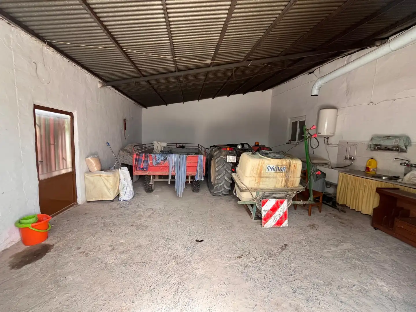 Parking de Casa adosada en venta en Tobarra con Jardín privado, Terraza y Trastero