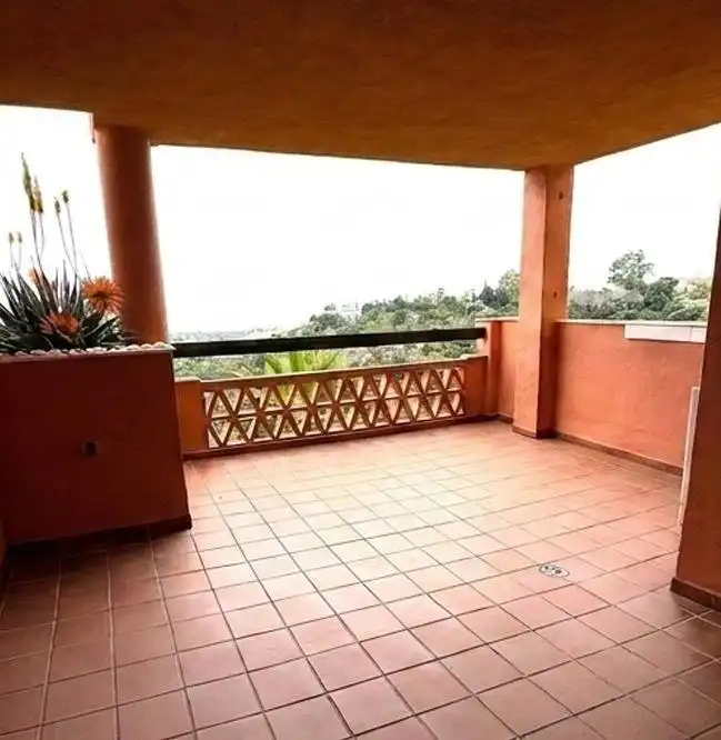Wohnung mit Pool zum Verkauf in Avenida Avenida Casarabonela