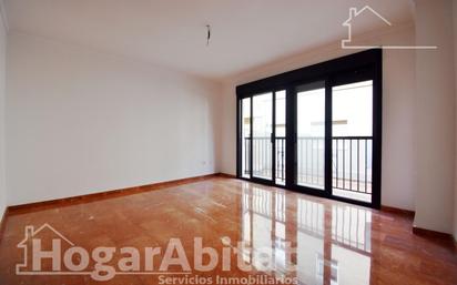 Living room of Flat for sale in Cullera  with Parquet flooring, Terrace and Balcony