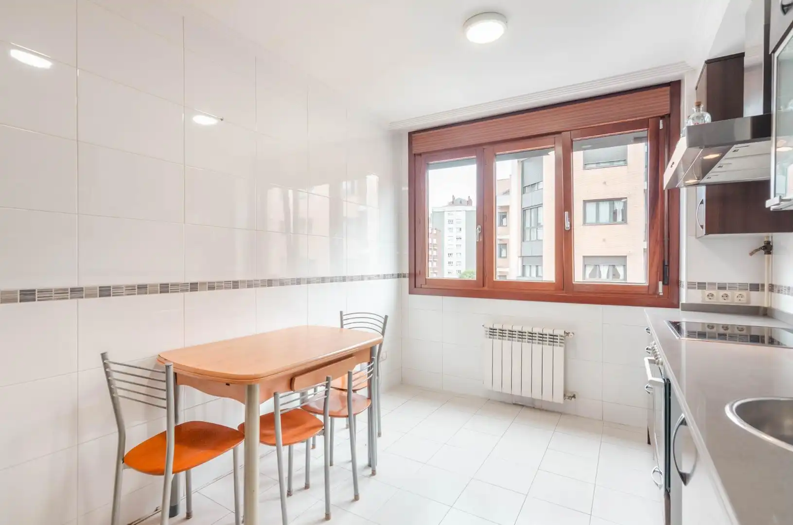 Flat with terrace for sale in Calle MANOLO QUIROS 2, imagen 12