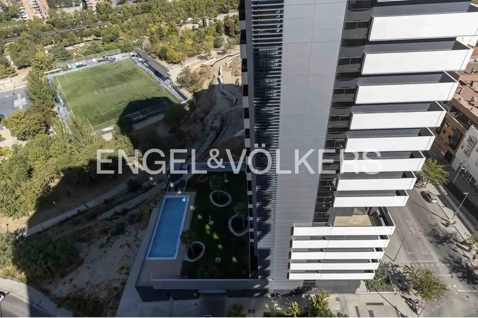 Vista exterior de Pis en venda en Madrid amb Aire condicionat, Calefacció i Terrassa