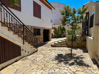Vista exterior de Casa o xalet en venda en Roda de Berà amb Aire condicionat, Jardí privat i Parquet