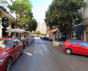 Vista exterior de Àtic en venda en  Granada Capital amb Piscina comunitària