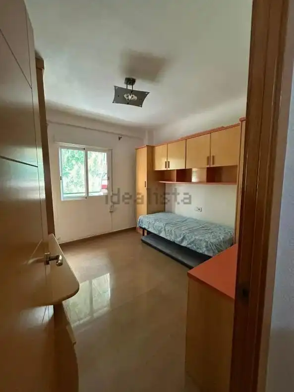 Schlafzimmer von Wohnung zur Miete in Alicante / Alacant mit Klimaanlage, Heizung und Möbliert