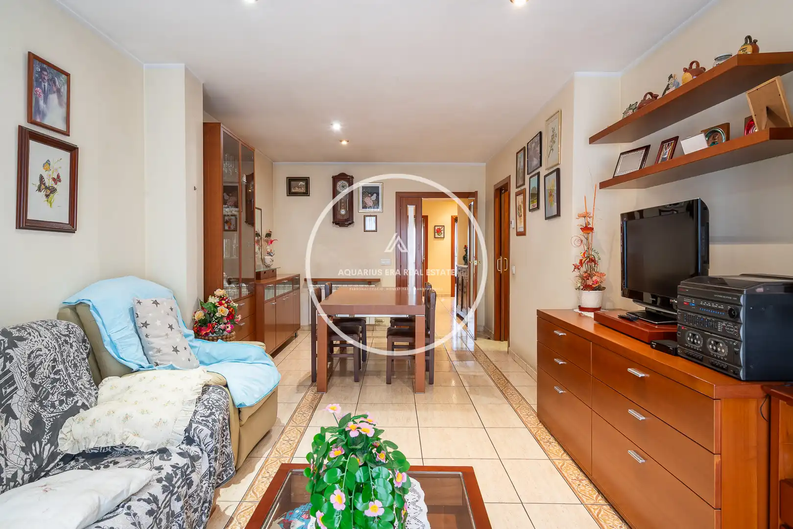 Vista exterior de Piso en venta en Torelló con Calefacción, Terraza y Amueblado