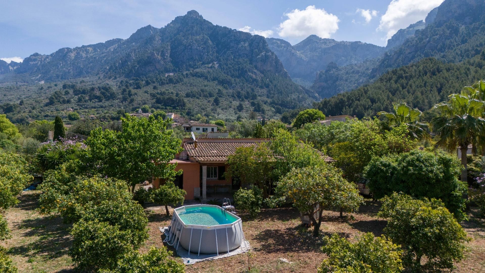 Vista exterior de Finca rústica en venda en Sóller amb Aire condicionat, Calefacció i Jardí privat