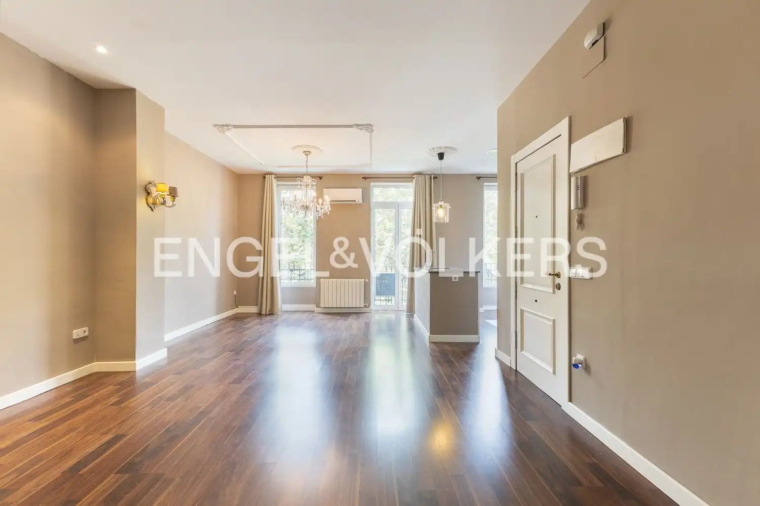 Dining room of Flat for rent in Valencia  with Air Conditioner, Heating and Parquet flooring