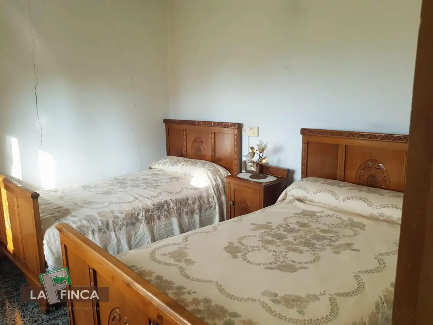 Schlafzimmer von Einfamilien-Reihenhaus zum Verkauf in Siero mit Heizung, Abstellraum und Möbliert