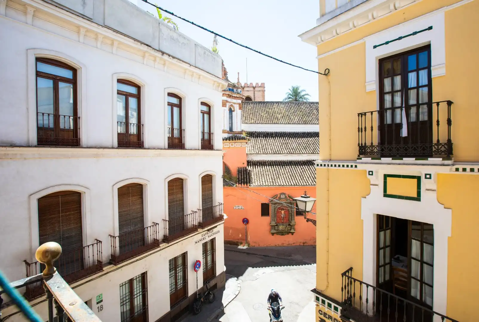 Vista exterior de Edificio en venta en Sevilla