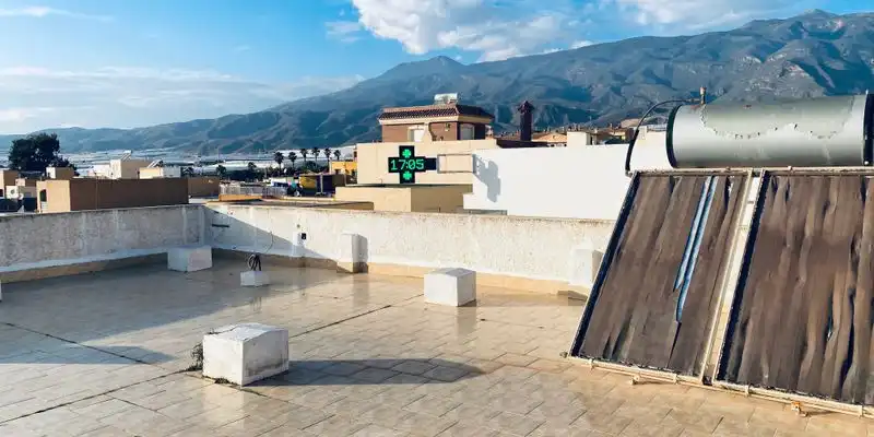 Vista exterior de Casa o chalet en venta en El Ejido con Aire acondicionado, Terraza y Trastero