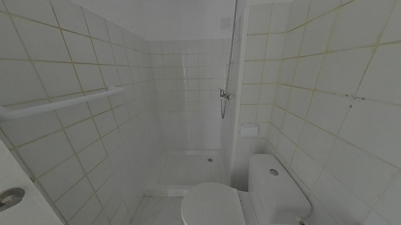 Bany de Pis en venda en  Sevilla Capital