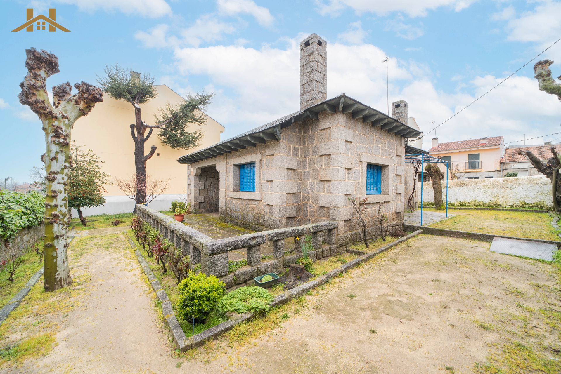 Vista exterior de Casa o xalet en venda en El Escorial amb Jardí privat i Piscina