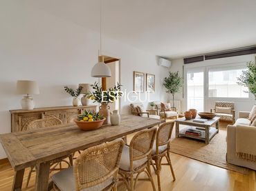Piso con balcón en venta en Francesc Moragas