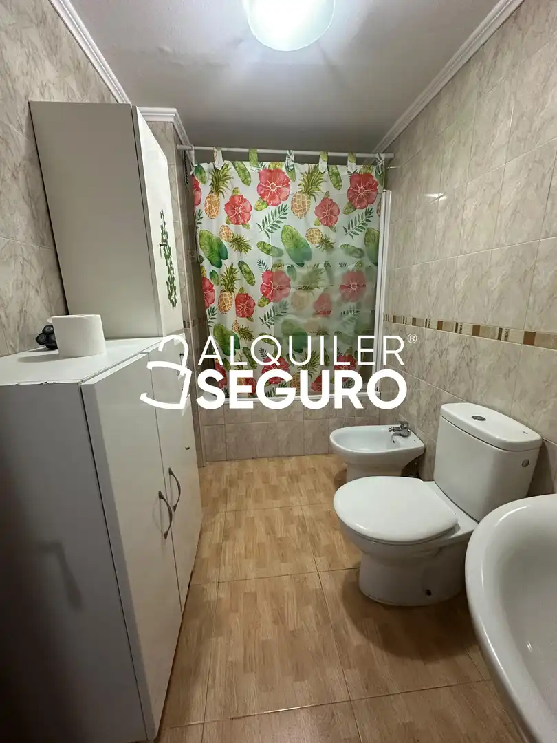 Bany de Pis de lloguer en Carretera de Cádiz