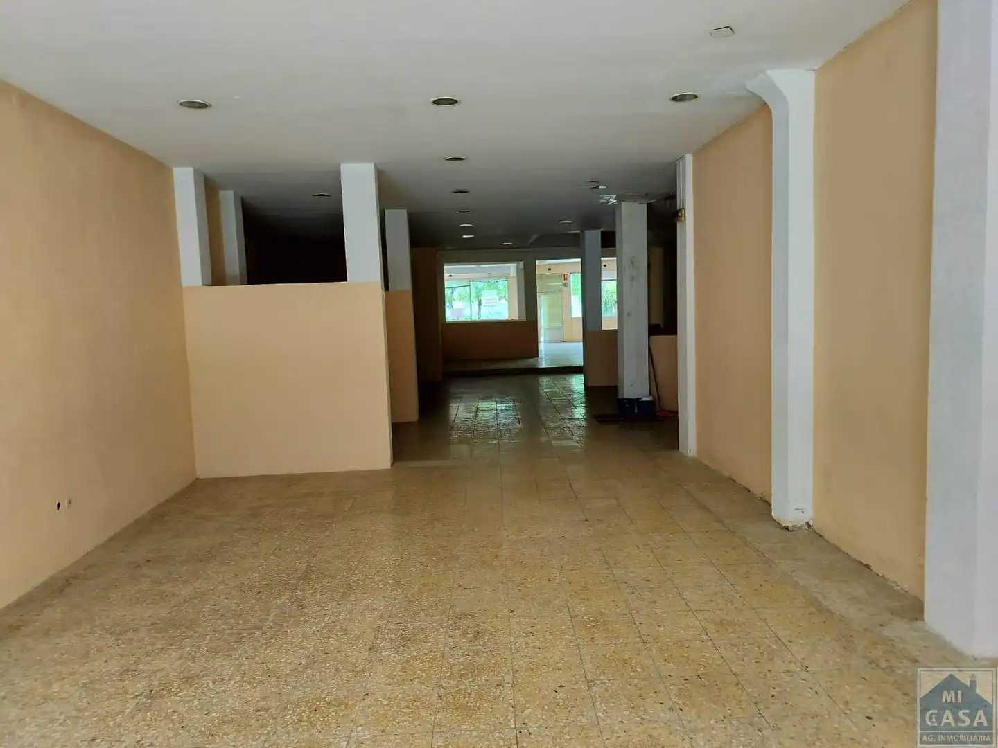 Local comercial en venda a Centro, imagen 2